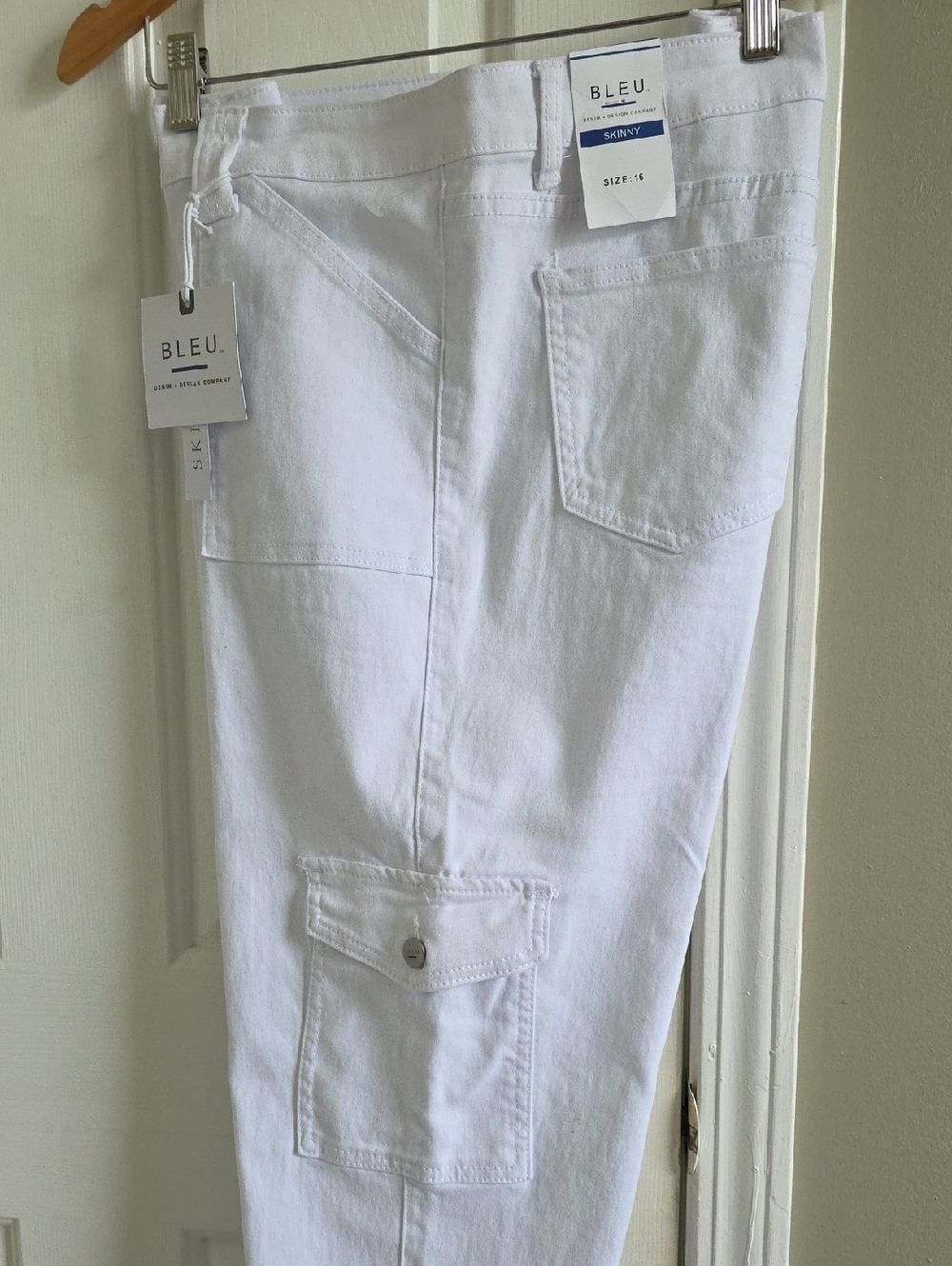 NWT| BLEU Skinny White Denim Cargo Jeans Sz 16